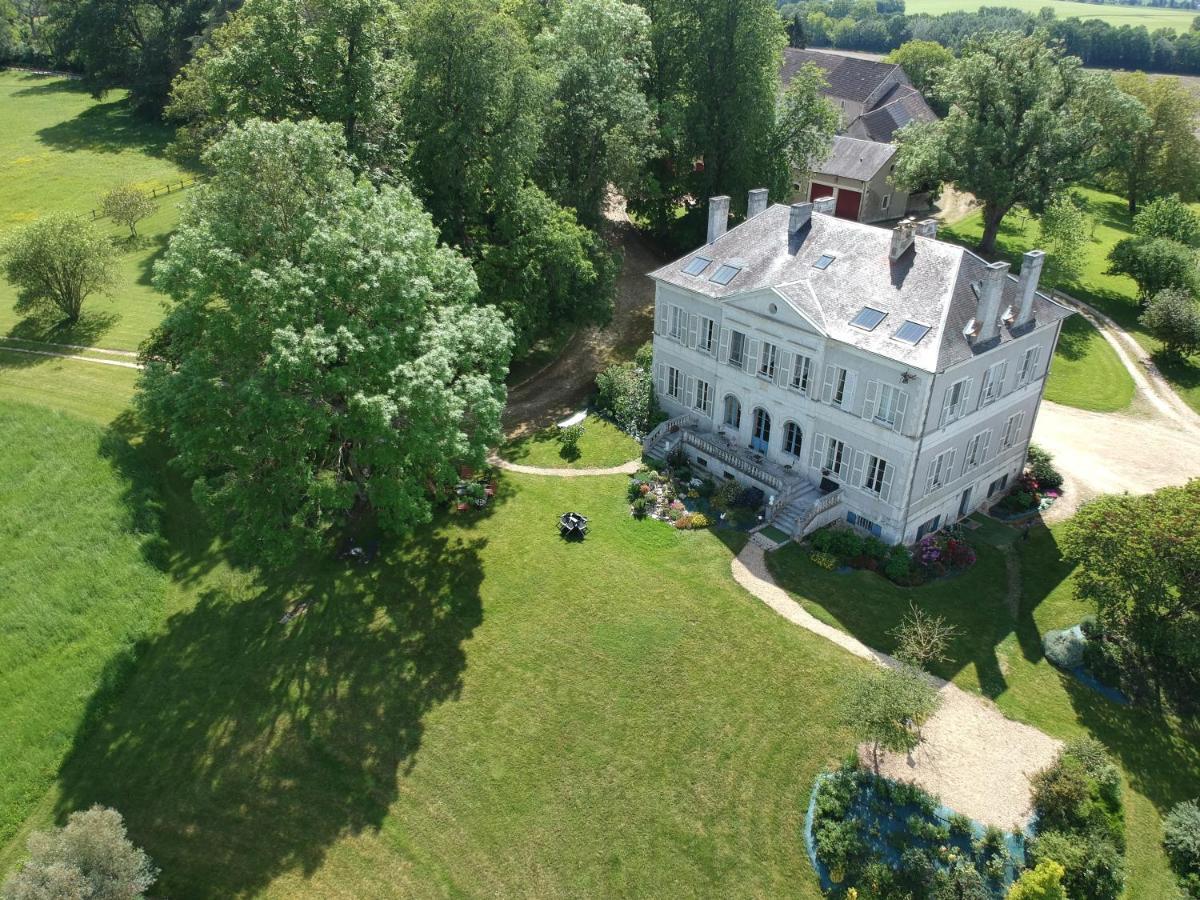 B&B Chateau De Preuil Vallenay Exterior photo