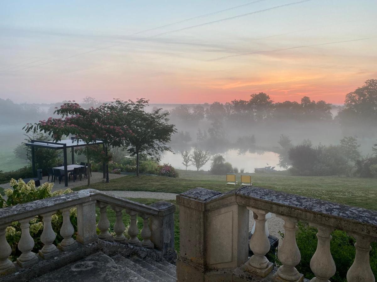 B&B Chateau De Preuil Vallenay Exterior photo